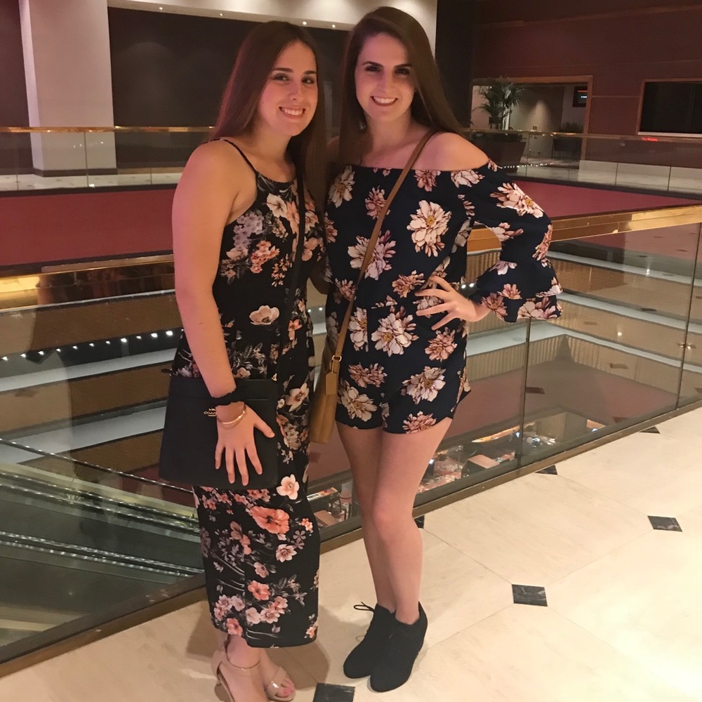 Meet your Posher, Ari and lexi